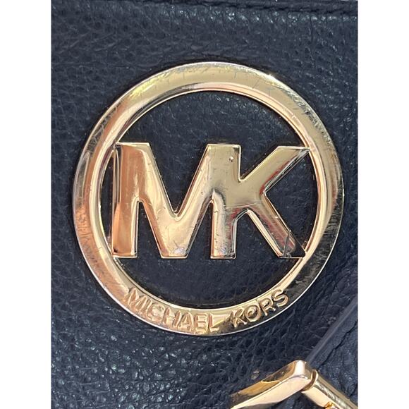 Michael Kors Jet Set Travel Crossbody Black Pebbled Leather Gold MK Logo - Picture 13 of 13